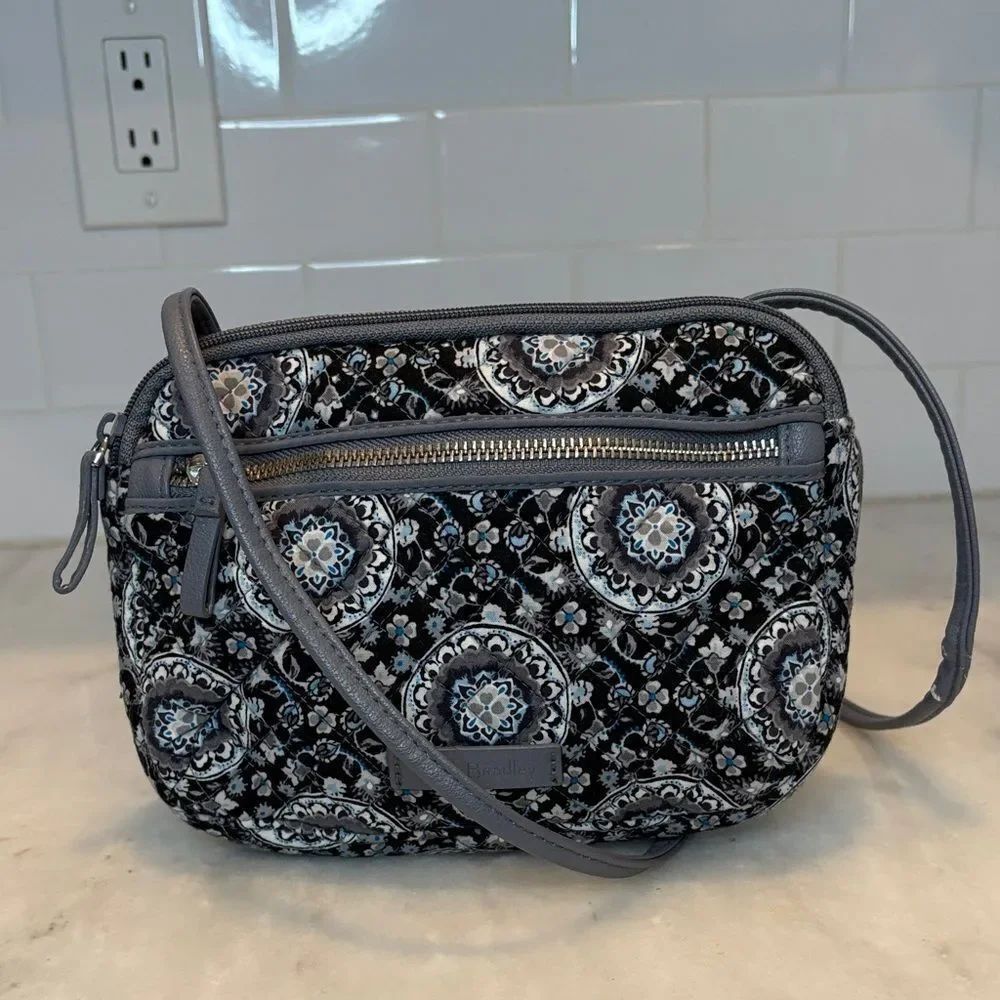Vera Bradley Purse Crossbody Bag Charcoal Medallion RFID Quilted Cotton